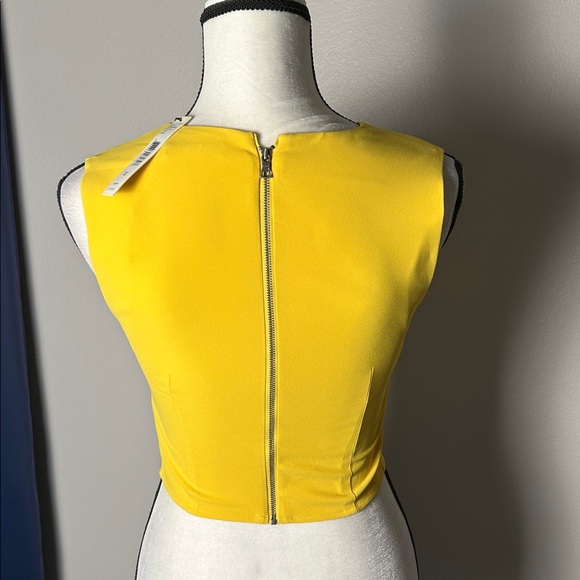 NWT ALICE + OLIVIA Lyndsay Top - Picture 3 of 5